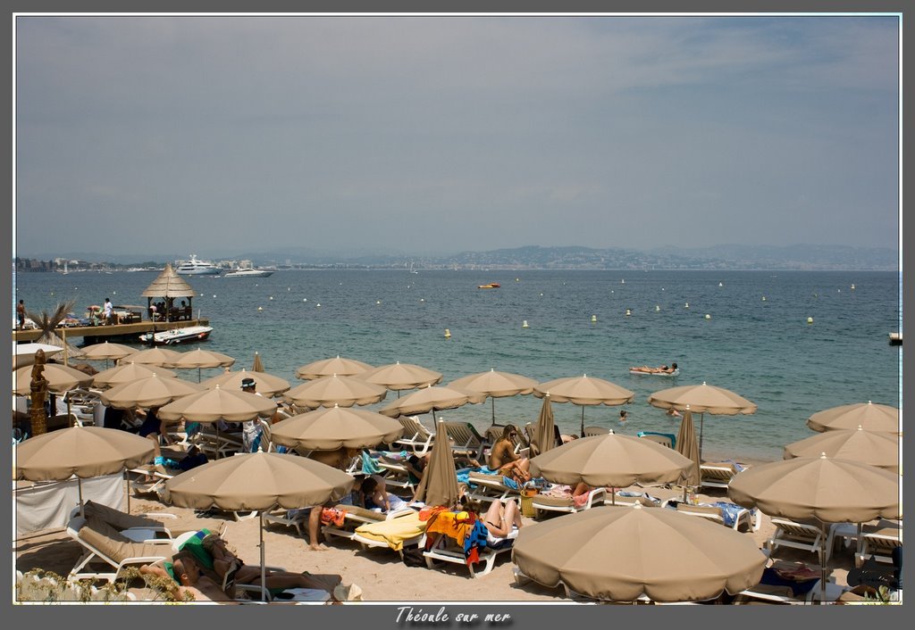 Théoule-sur-Mer, France by Frédéric Fraboulet