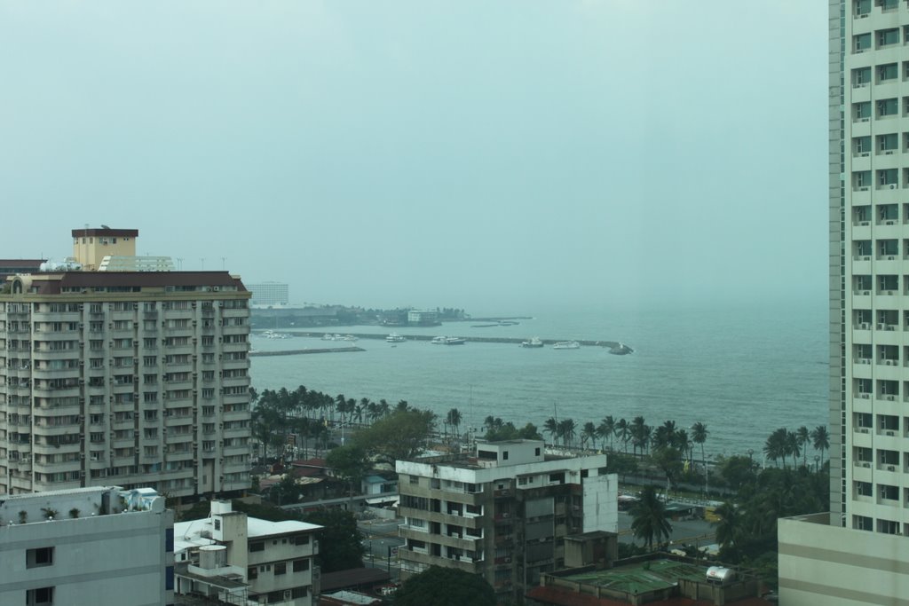 Manila Bay from the Pan Pacific hotel by daniel nam