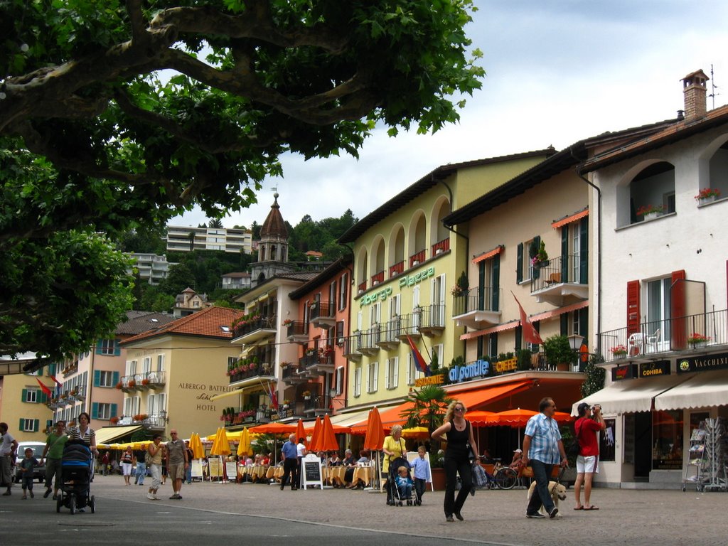 Piazza Giuseppe Motta by Rácz Emőke