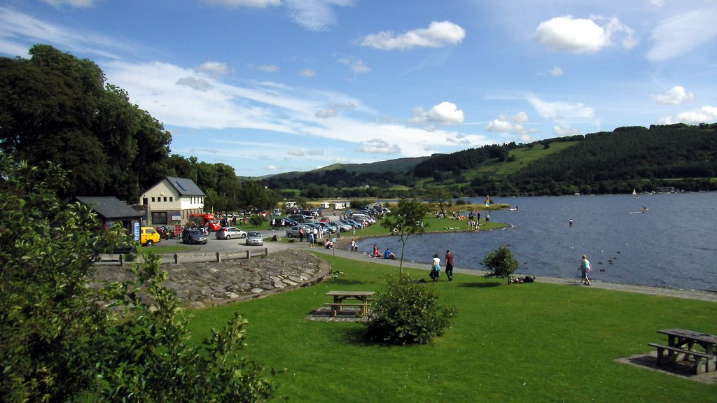 Llyn Tegid (Lake Bala) Visitor Centre by deepeye