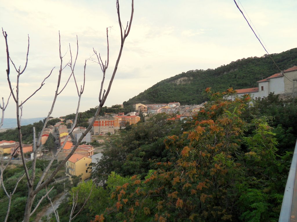 Castelmauro veduta dal ponte by mario quici-di caste…