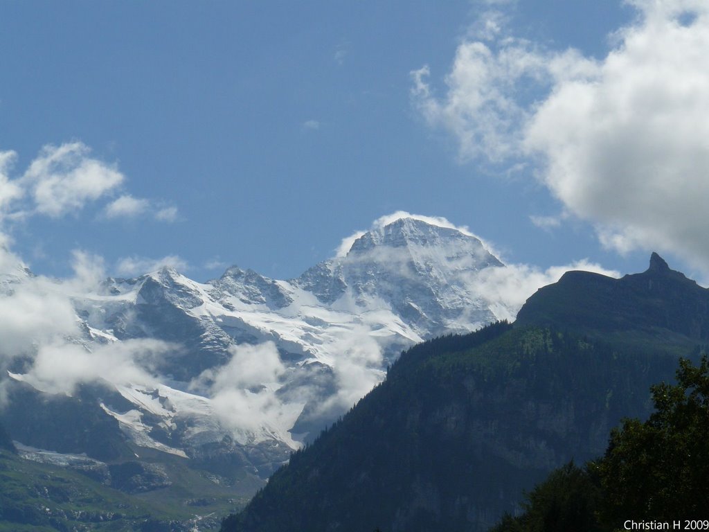 Hinteres Lauterbrunnental by Christian H