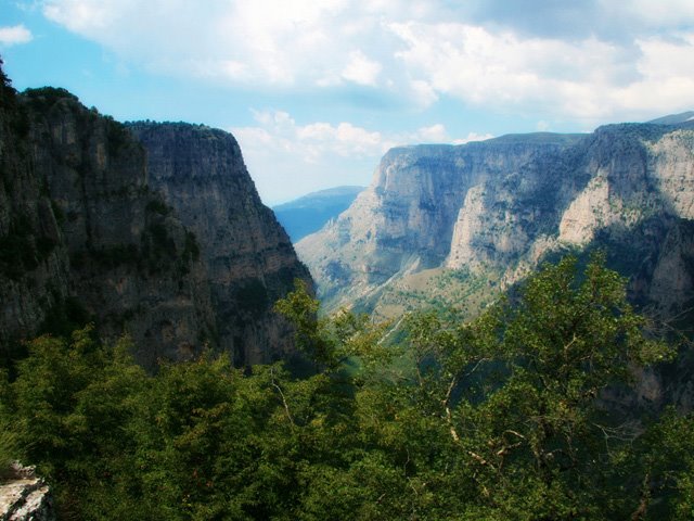 Βίκος Vikos by Apostolos Apostolou