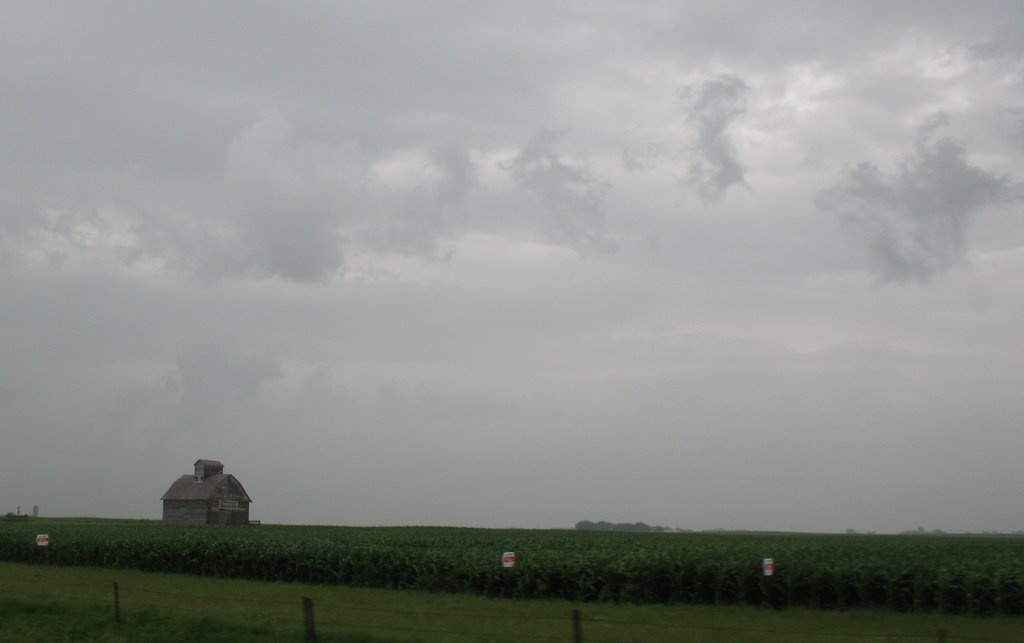 Old barn near 120th by sacoo