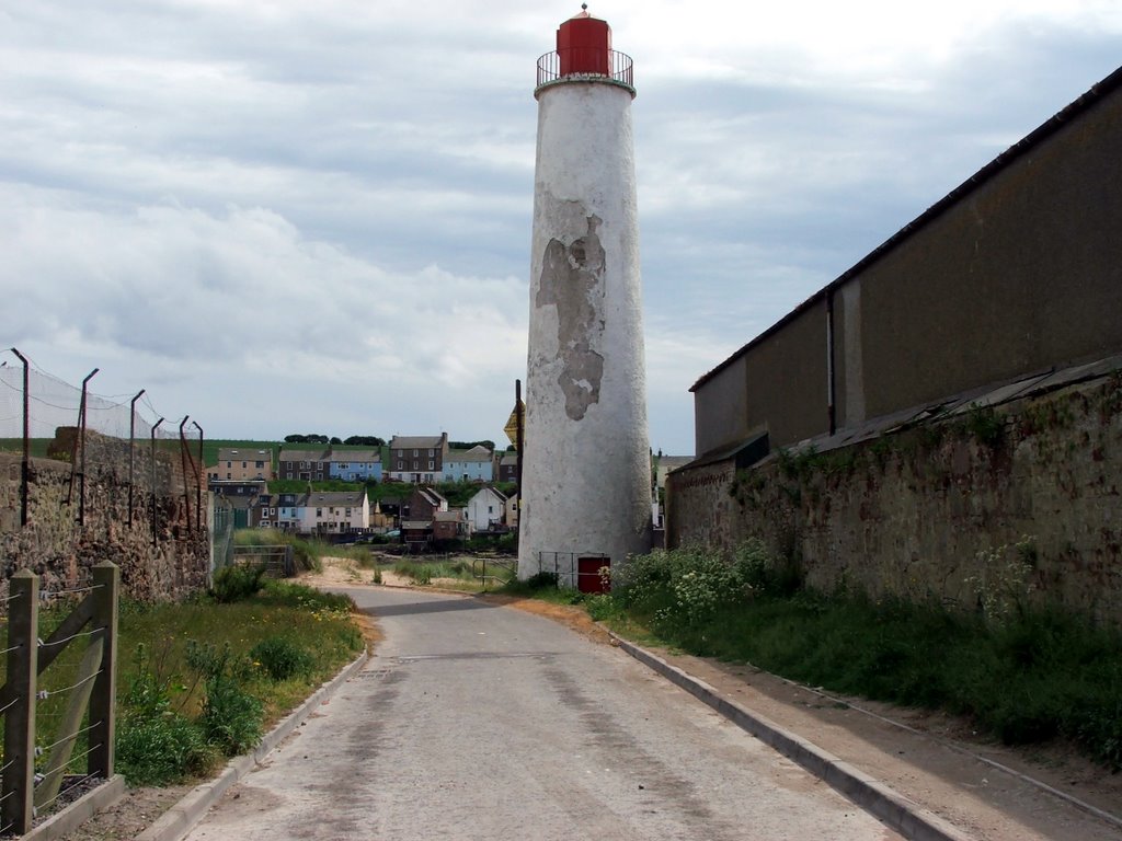 Montrose Range Rear lighthouse by M0BNN