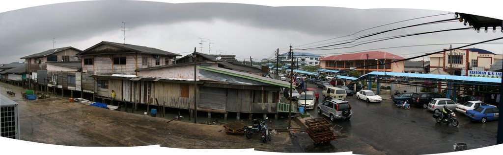 Street at Kampung Nelayan Air Masin, Kukup, Pontian, Johor by kimloon