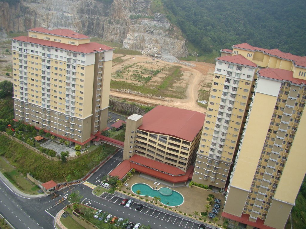 Puncak Banyan Condominium by Adnan Haleem