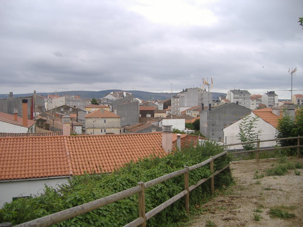 'skyline' de Melide desde O Castelo by tunante80