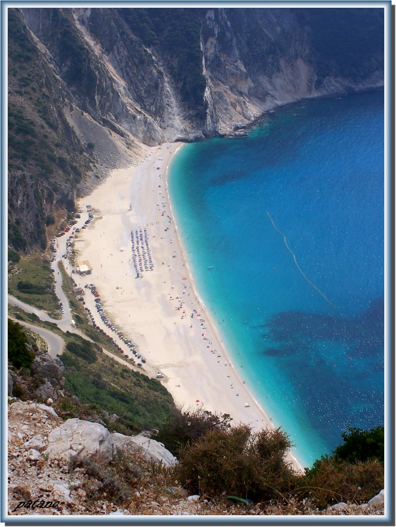 Spiaggia da capogiro a Myrtos by patano