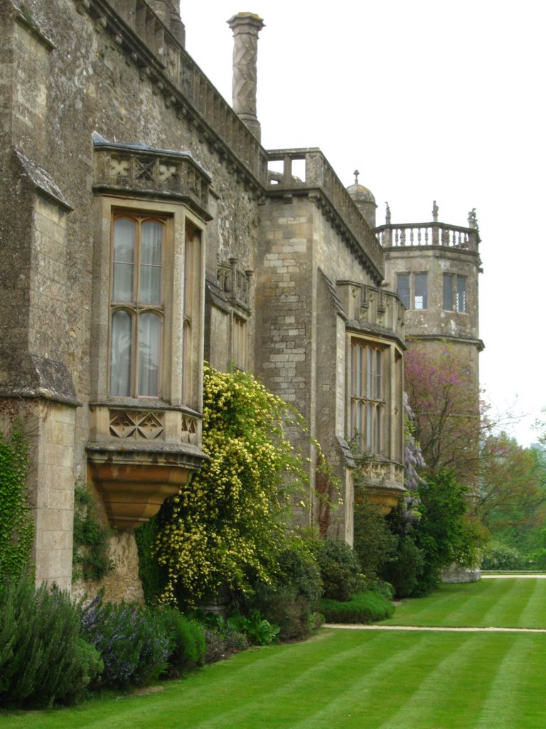 Lacock Abbey by jayembee1969