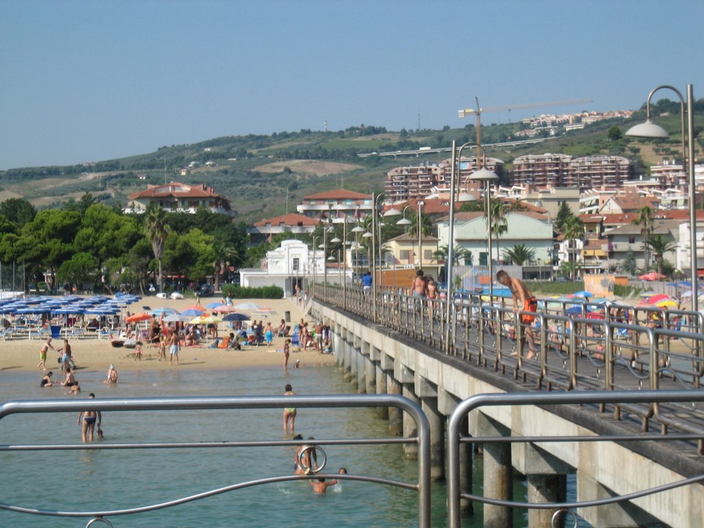 Vasto marina 15/08/09 dal pontile by leo.2009