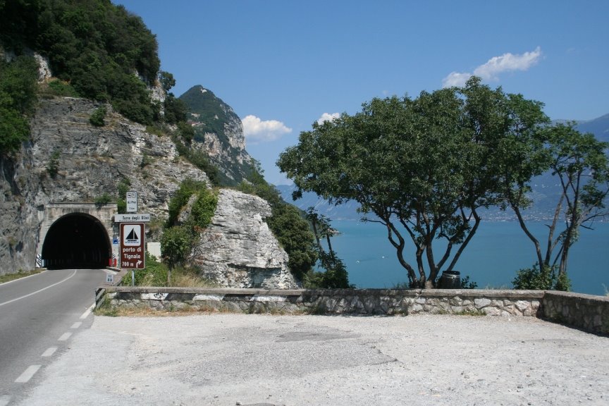 Lakeside Road Lake Garda / Uferstraße Gardasee by senior