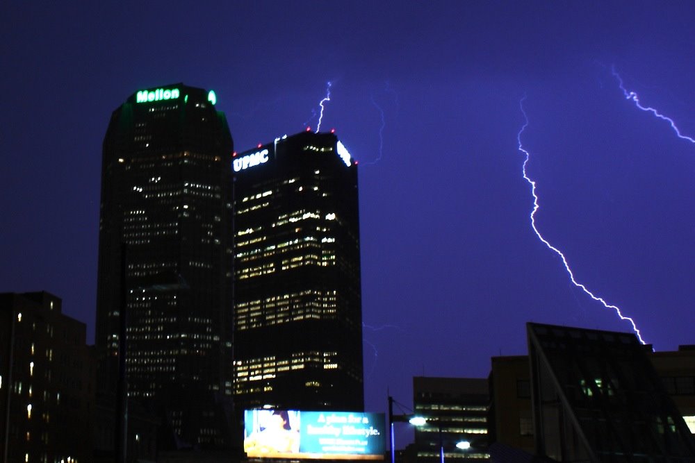 Lightning in Pittsburgh by Tezla041