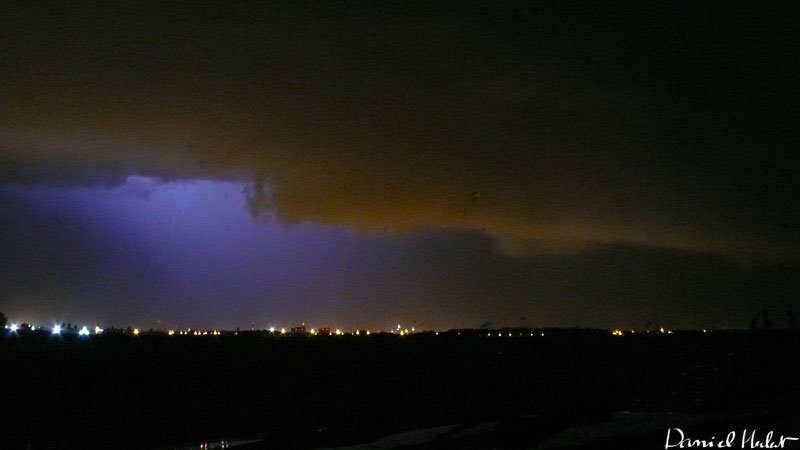 Pendant l'orage - 280809 - by Daniel Herlent