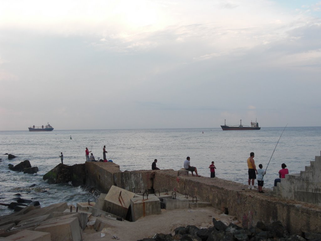 Rompeolas del Oeste Puerto de Santo Domingo by FDLEON