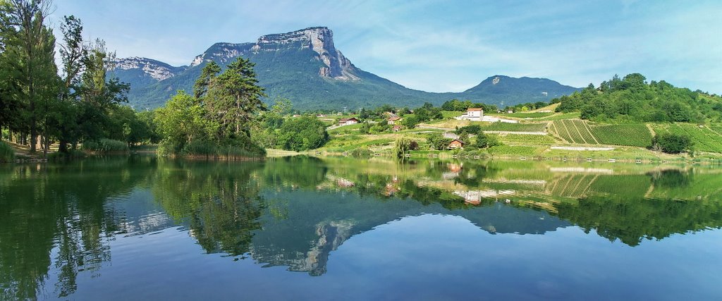 Le mont Granier depuis lac St Andre by Arnie499