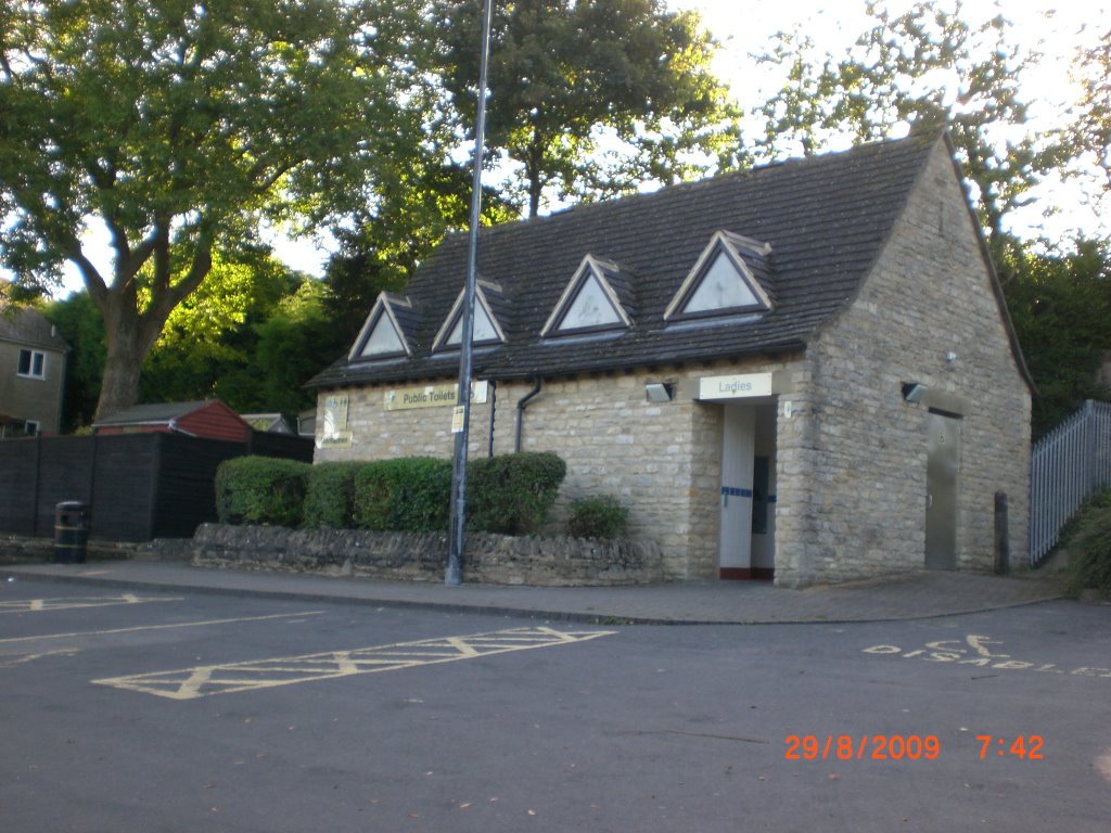 Public Toilets - Car Park by posborne