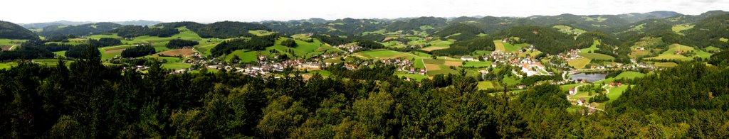 Blick vom Heimkehrerkreuz (662m) auf Waldhausen (Pano) by Duke of Woodquarter