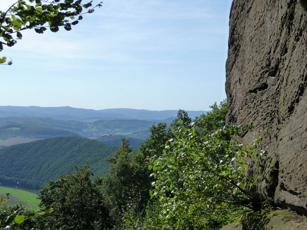 An der Teufelskanzel in die Landschaft geschaut by bsabarny