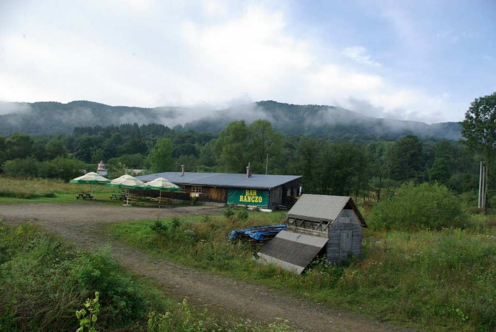 Wetlina, bar Rancho by Robert Kamiński