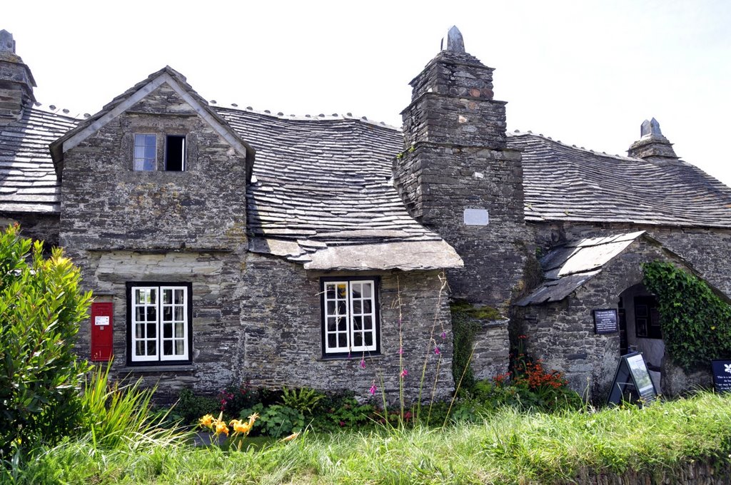 Old Post Office Tintagel by Axel Jahns