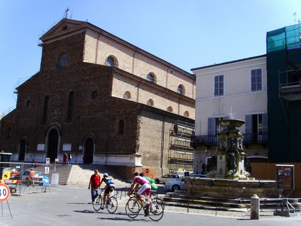 Faenza - Piazza della Libertà - Lavori in corso... by esse est reminisci (…