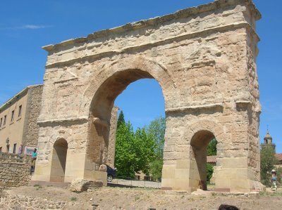 Arco de Medinaceli by Paco_Turrillo