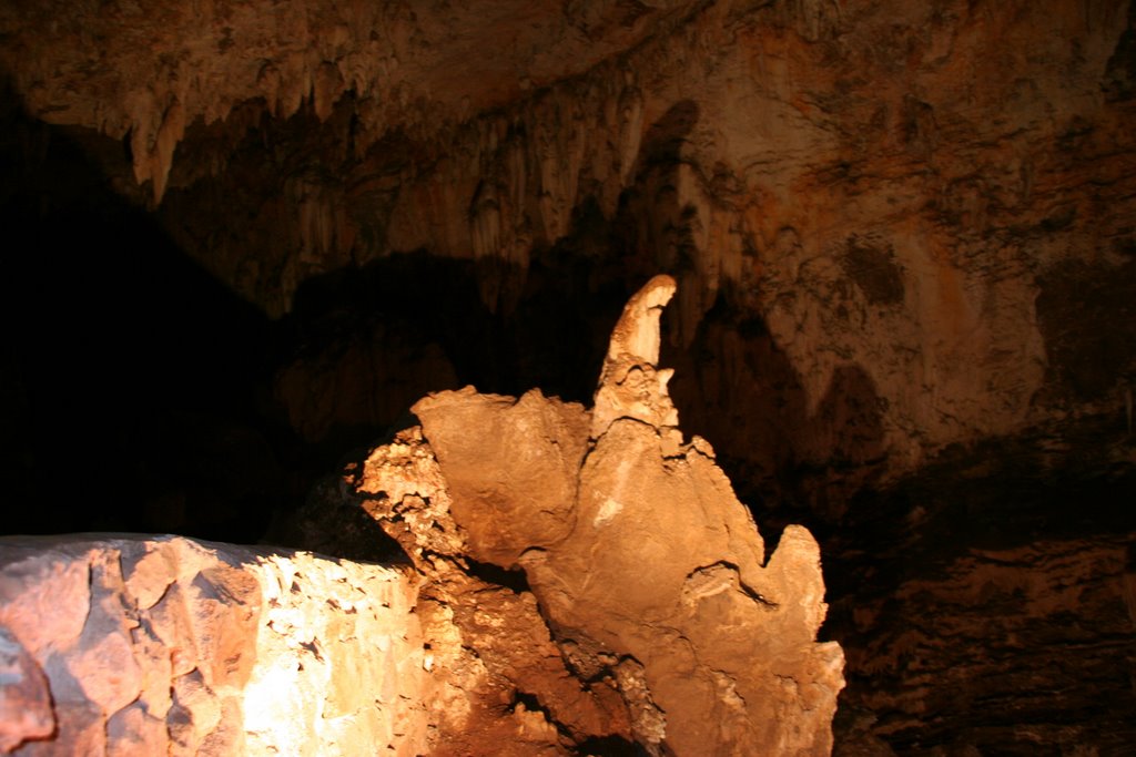 Nossa Senhora Estalagmite - Wonder Cave ©Mica Chemello by Mica Chemello