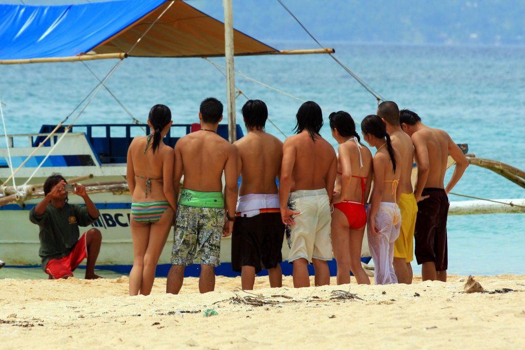 Puka Beach by Gerard Baldo