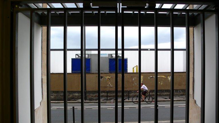 Paris : Le 104 by charles pascarel