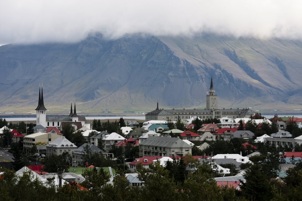 Vue générale de Reykjavik by Speranski