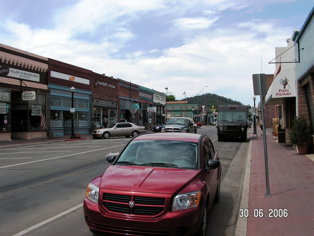 Williams, Arizona by Zoltan BUKI