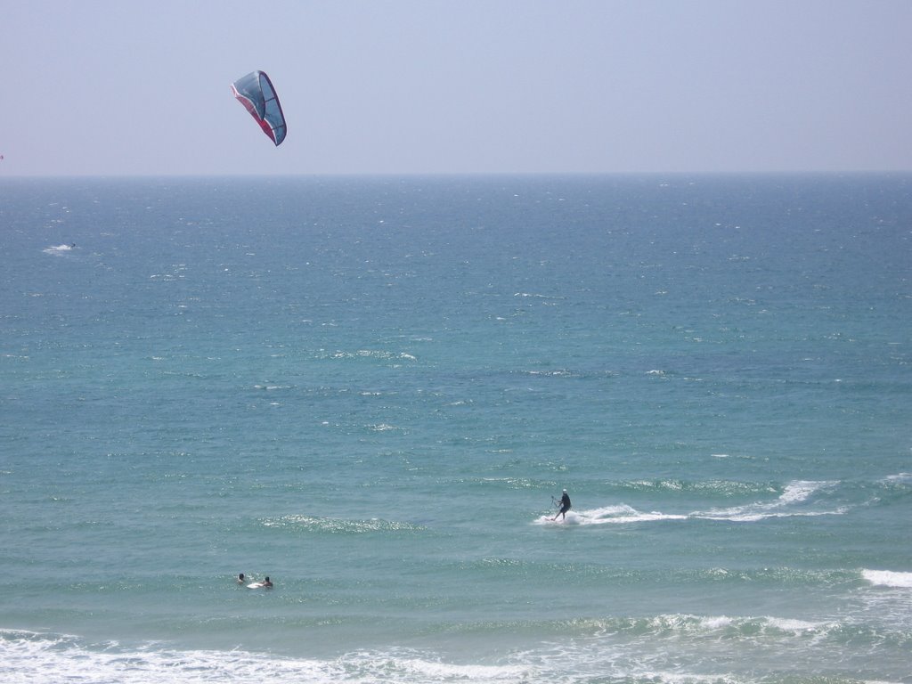 Pleasant surfing by Milla Marder