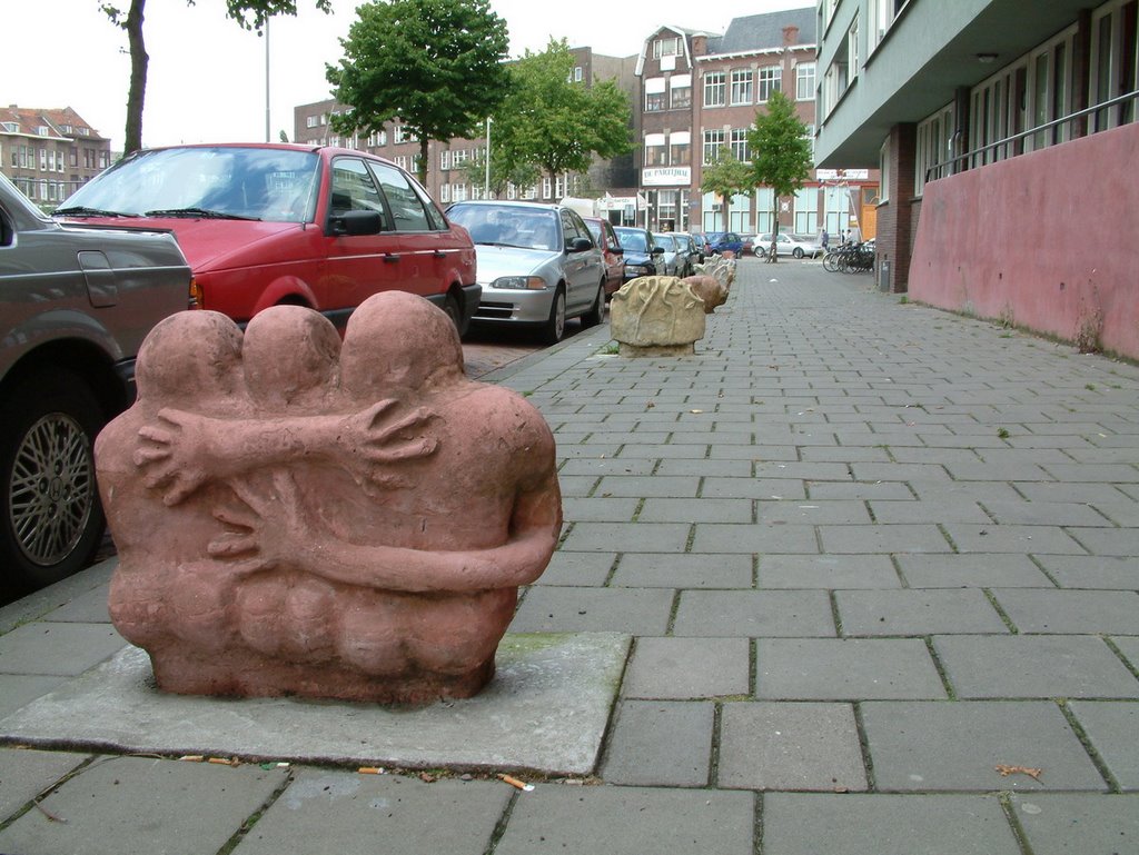 Rotterdam, Heulstraat, concrete sculptures by Dick Korevaar