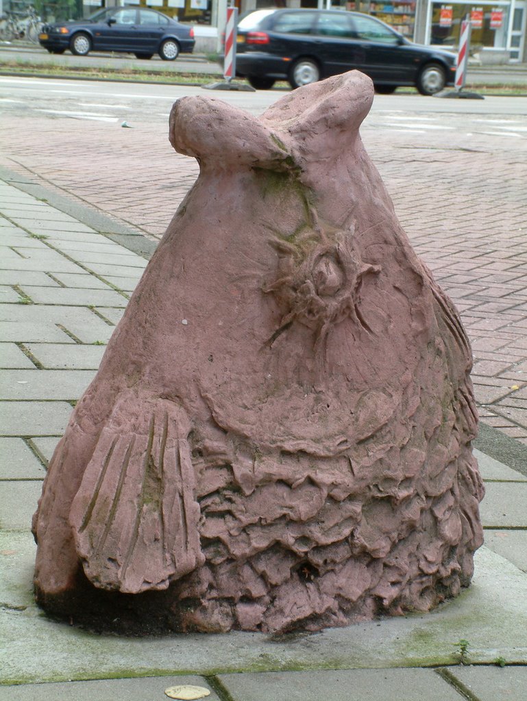 Rotterdam, Heulstraat, concrete sculpture by Dick Korevaar