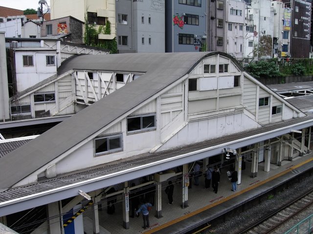 Ochanomizu Station お茶の水駅 by 久下正史