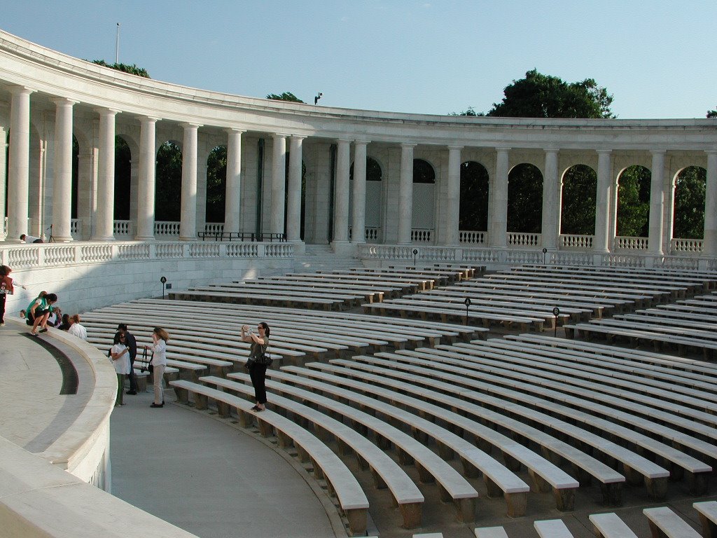 The National Arlington Cementery. The Amphitheater by hgonzale