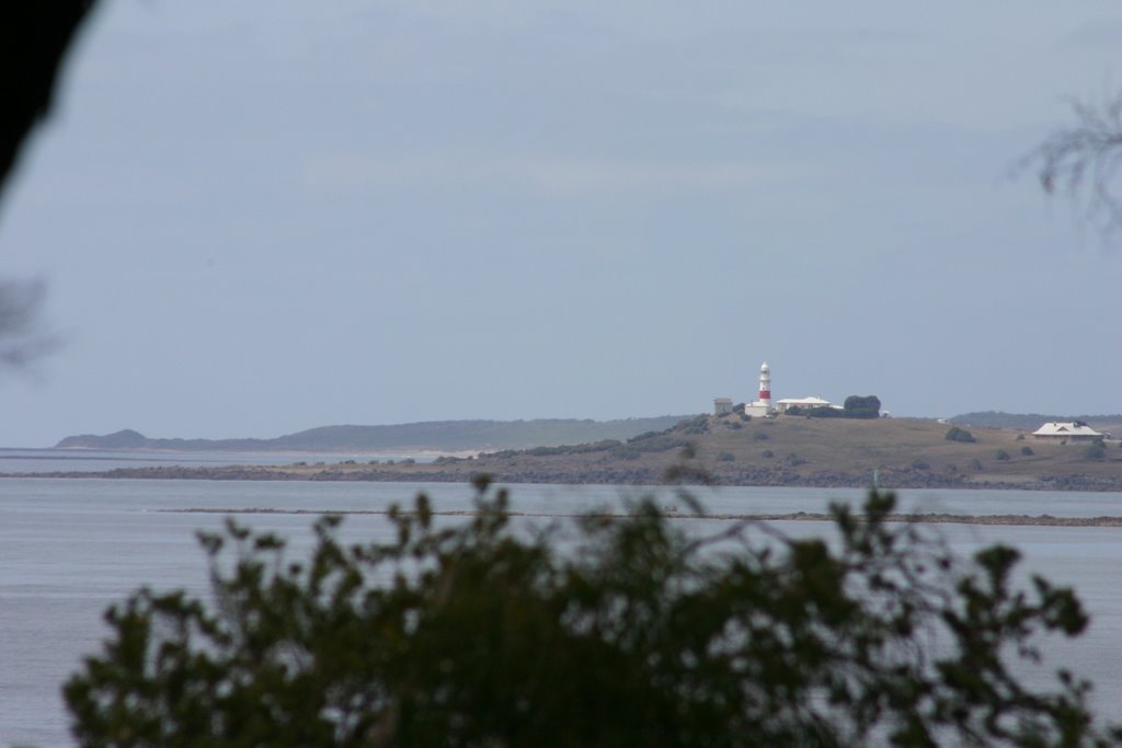 View to Low Head from Green's Beach 2008 by PhilQ