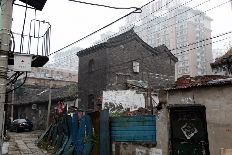 The Brick Tower of the TAN's House, No.39 House in Huashi North 1st Lane [花市上头条39号谭宅砖楼], Chongwenmen East River-Bank Lane, Chongwen District, Beijing (Qing Dynasty, 1644~1911) by Cui Jinze