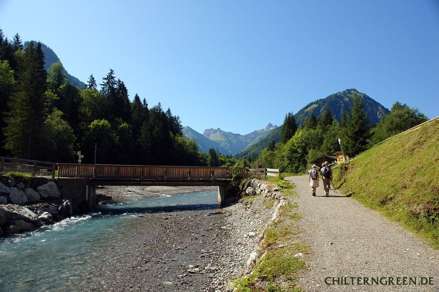 An der Brücke über die Trettach by Michael Schäfer - chilterngreen.de