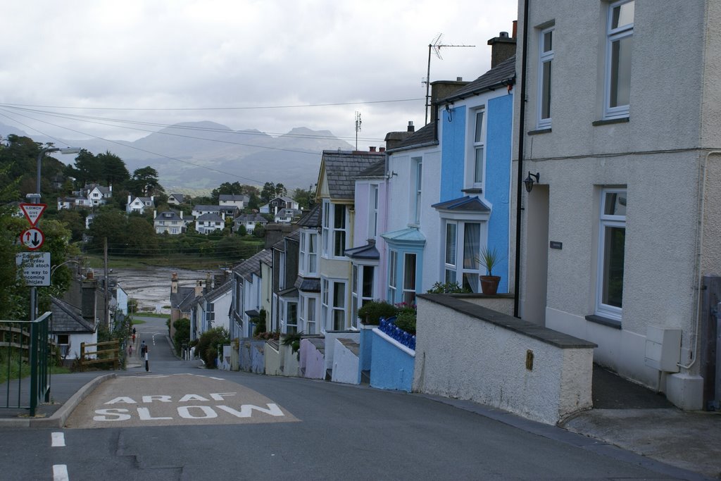 Borth Y Gest, looking down hill by Bigdutchman