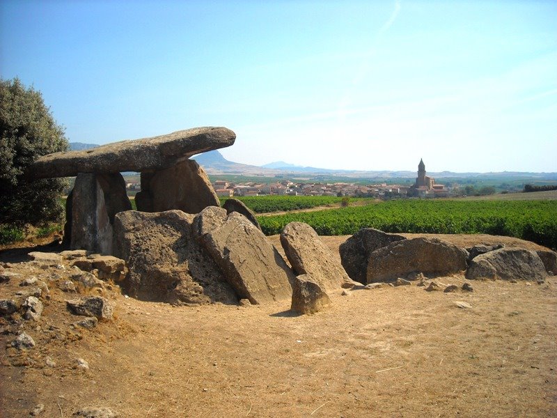 Dolmen de la Hechicera (Araba) by Alfonso-Mart