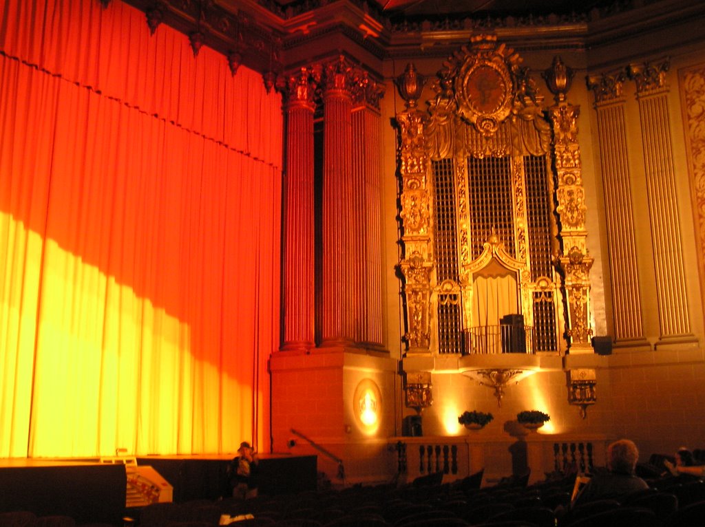 The Castro Theater カストロシアター（１９２２--） by Yoshio Kohara