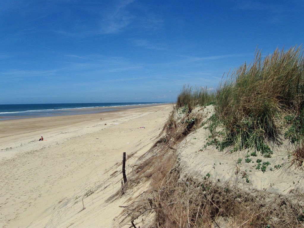 Cote Sauvage (naturist beach) by brokenbeau