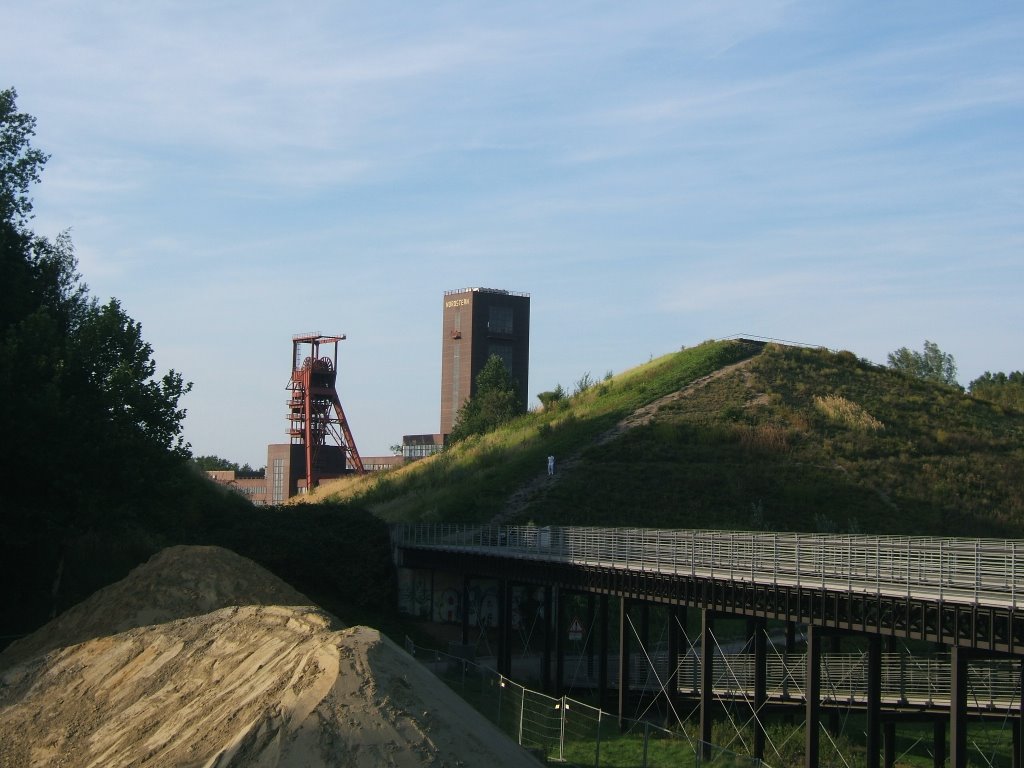 Zeche Nordstern 1/2 und Pyramidenhalde (Nordsternpark, Gelsenkirchen-Horst) / 23.08.2009 by Iceman93 / NO VIEWS!!!