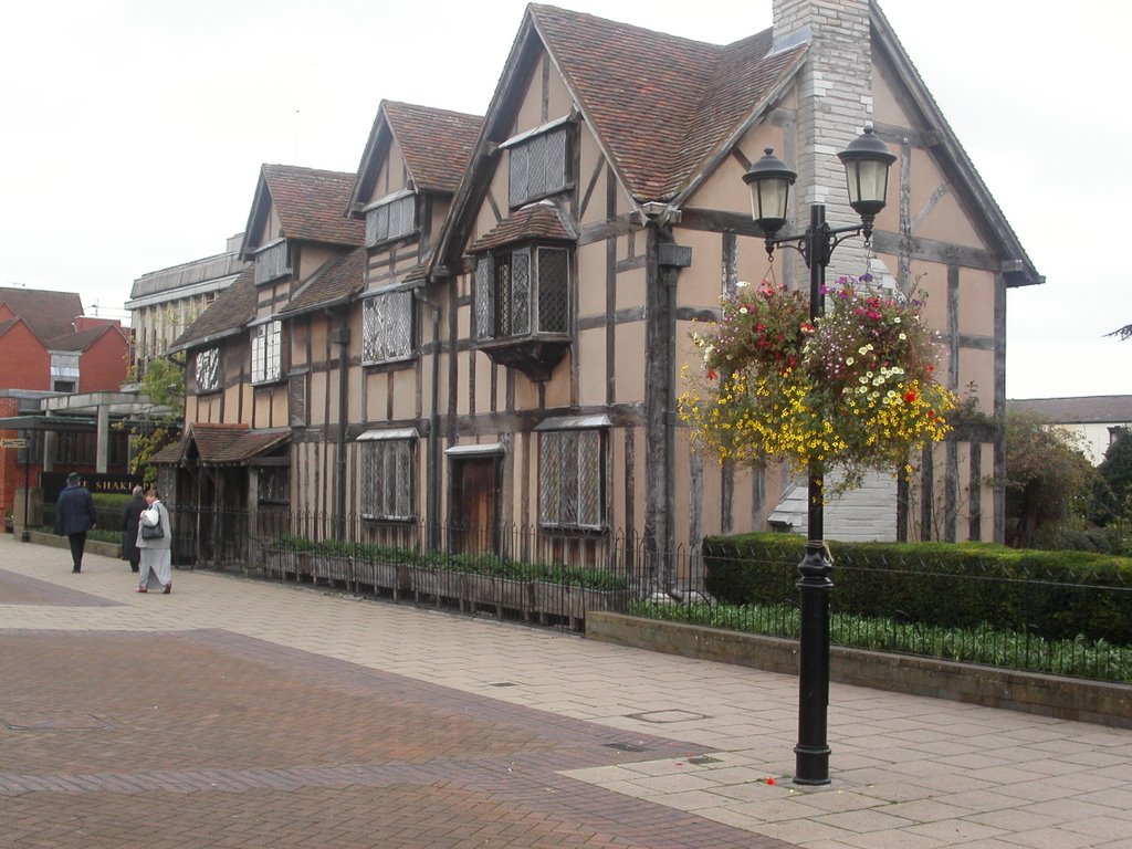 Shakespeares birthplace by peteriain