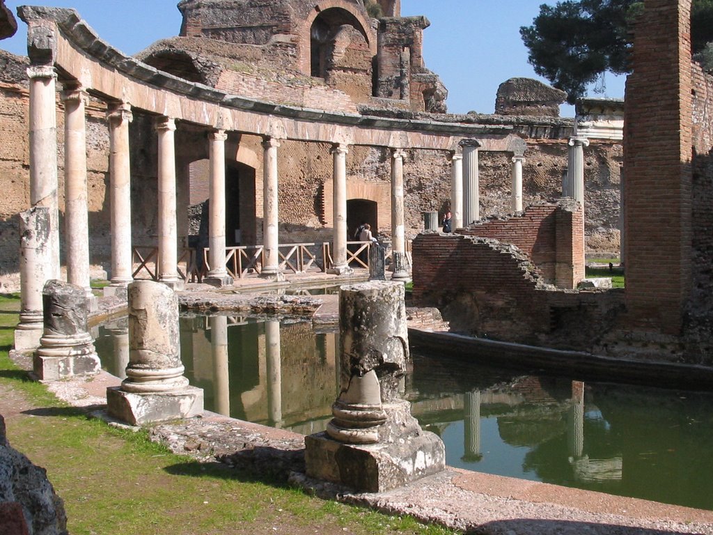 Maritime Theater Villa Adriana by gracejoy