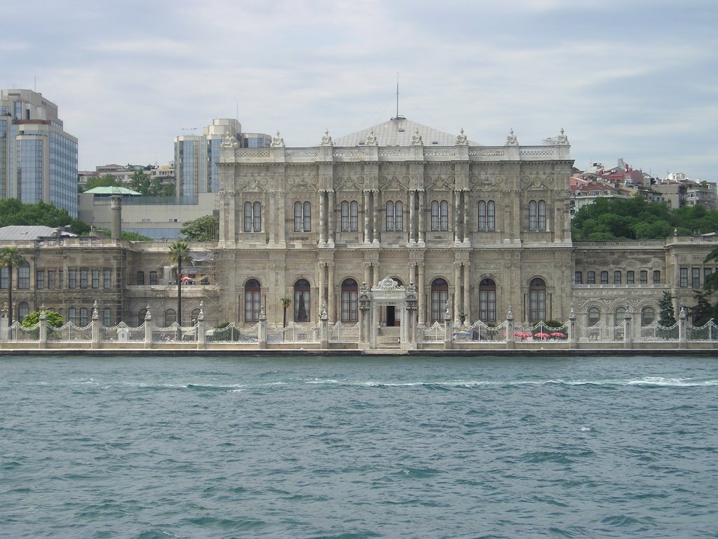 Palais de Dolmabahçe by bruno c.