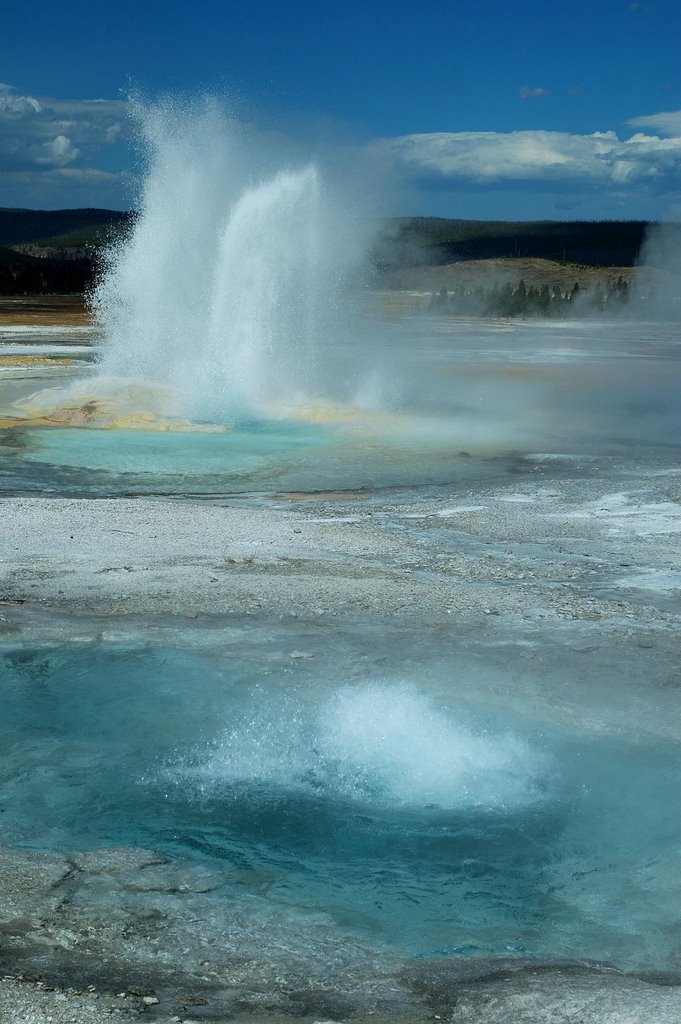 Lower Geiser Basin by leonardo pinelli Ara…