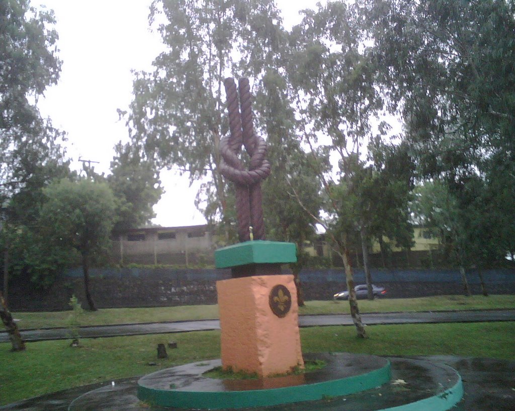 Monumento al movimiento Scout. Tiscapa, Managua by gerardomena@hotmail.com